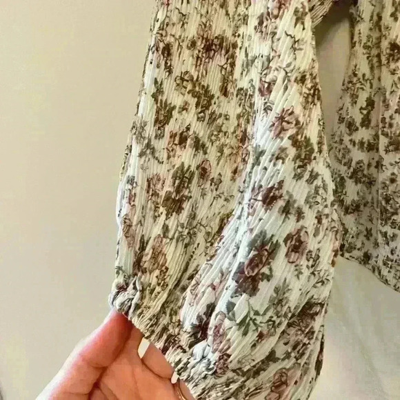 Pretty Petal Bodysuit
Free People - Picture 7 of 7